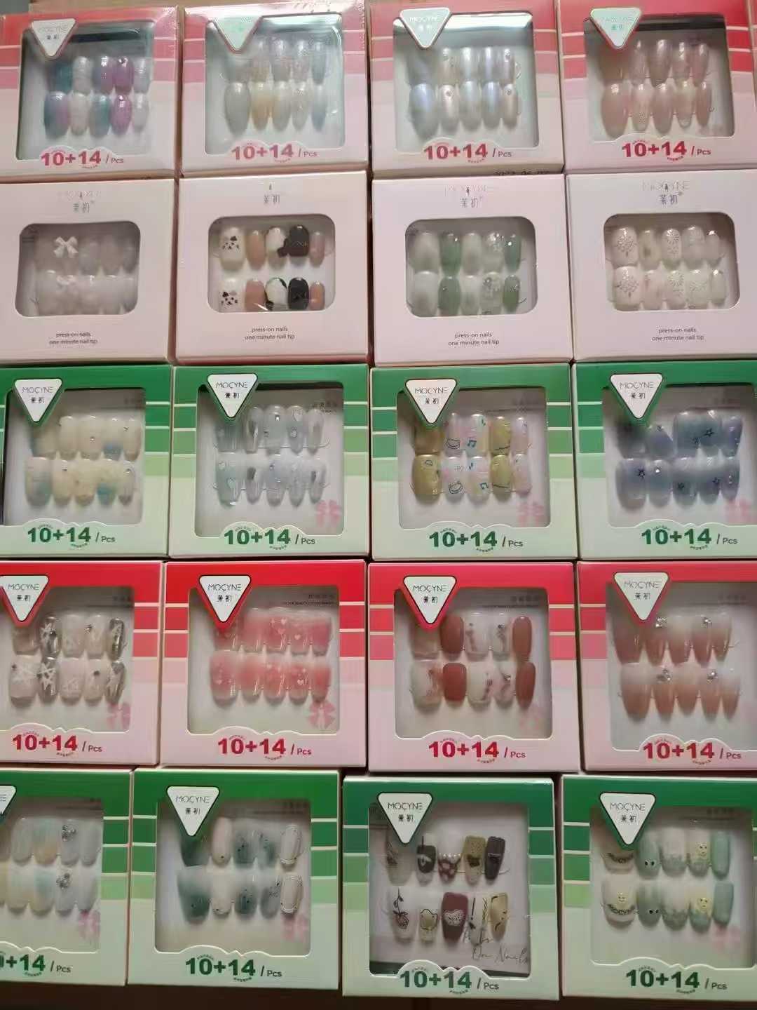 4 High quality nail boxes (24 pieces in each box)