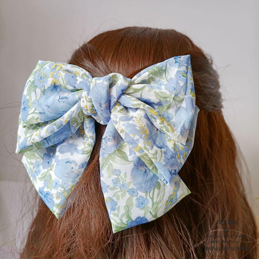 Imported Ladies bow clip