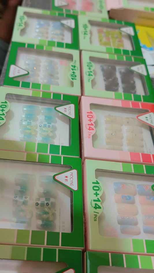 1 kilogram Printed and Fancy nails (plastic box packing nails)