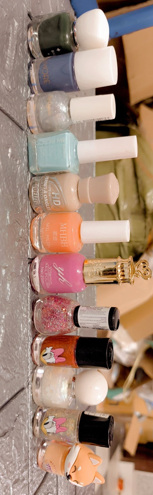12 different coloured nail paint 💅