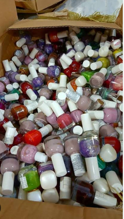 1 KG Nail paint (estimated 17-18 pieces in one kg)