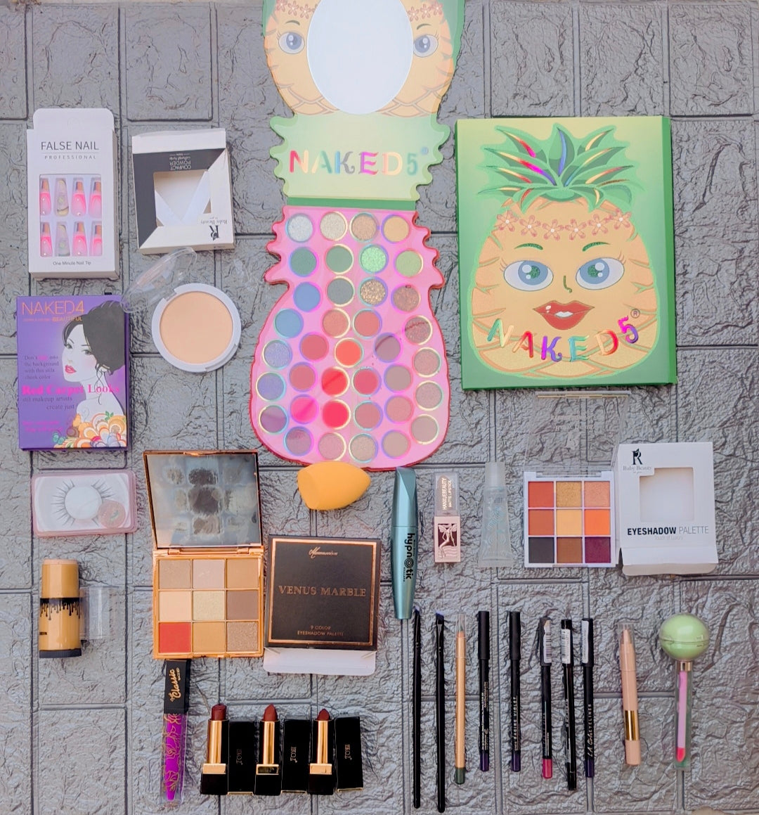 1 kg Makeup including all basic makeup items