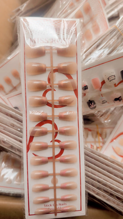 High quality Packed stick nails