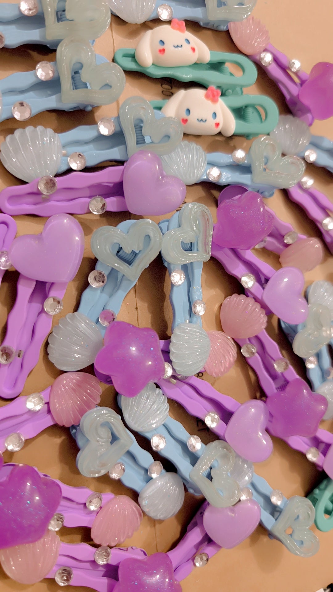 Different character Open metal/ plastic pins