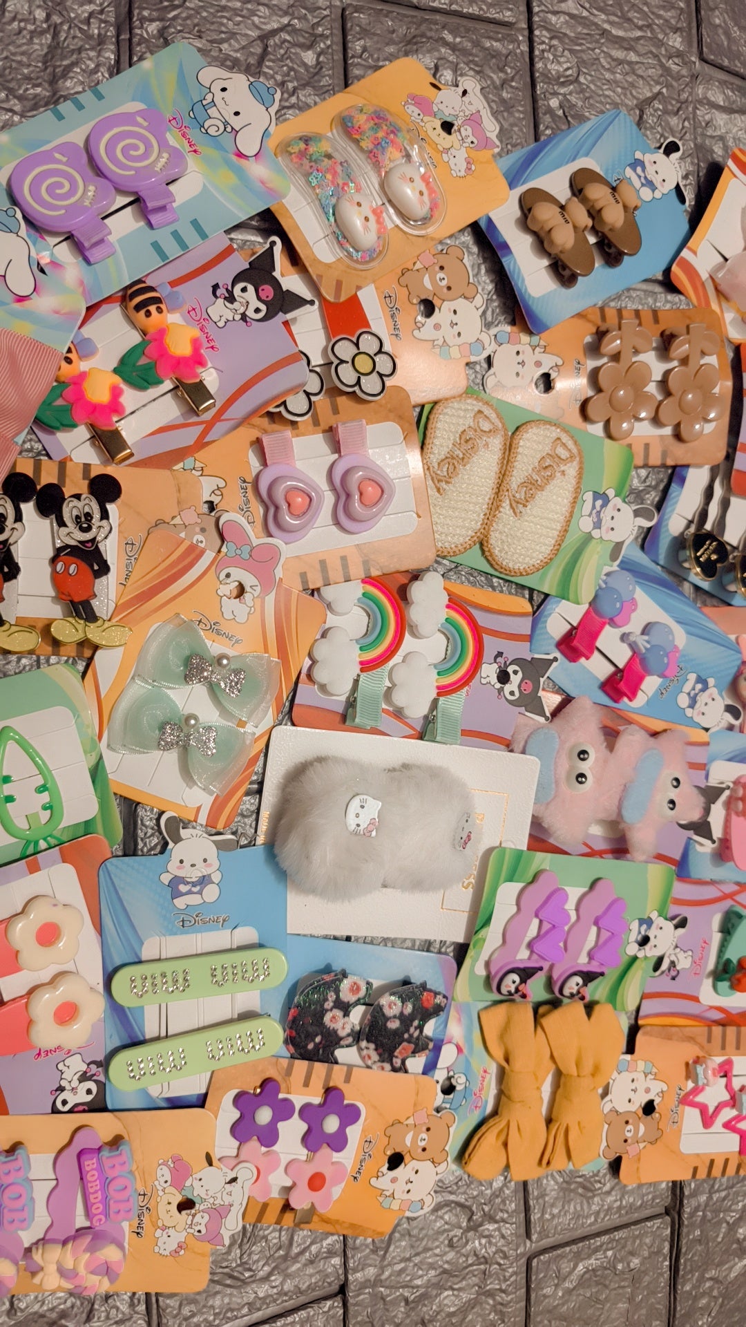 30 pairs of beautiful imported pins/bows