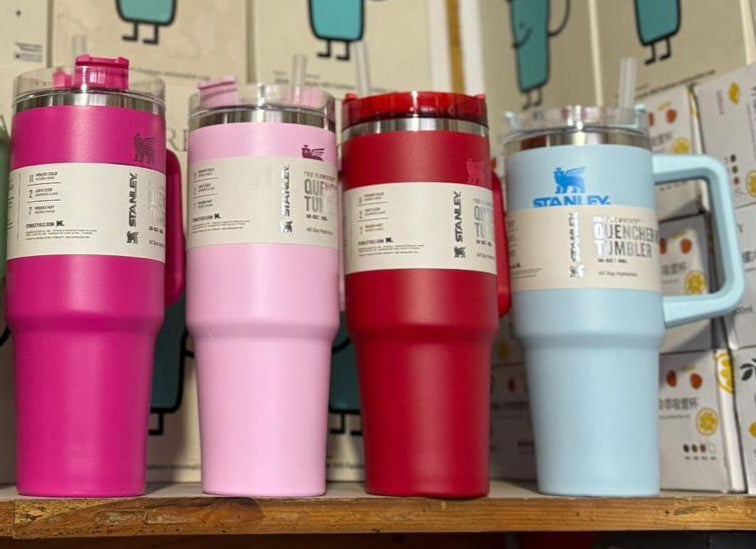 Stanley 900 ml tumbler