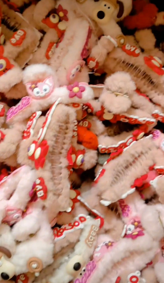 10 different character Fur catchers