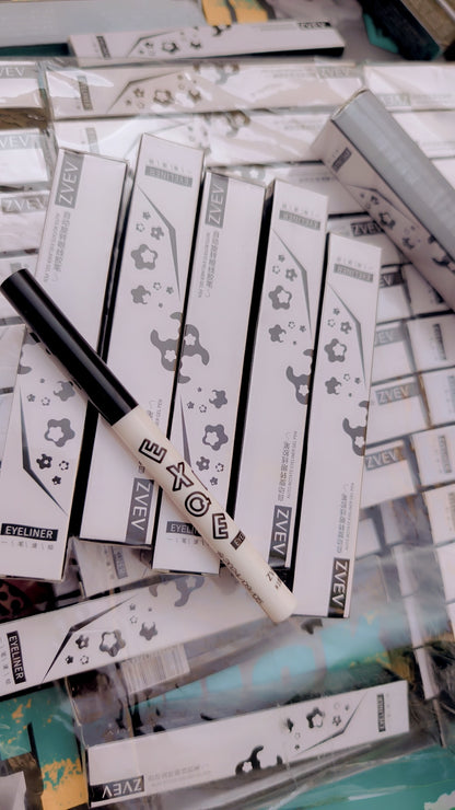 Long lasting, smudge free, black colour eyeliner pencil