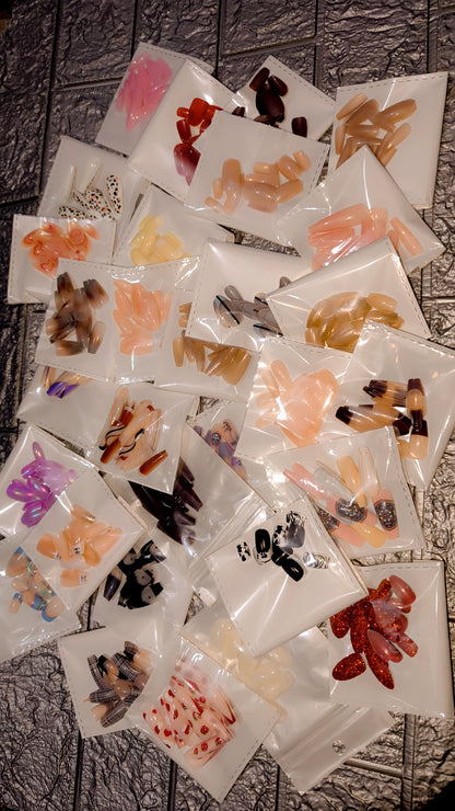 30 different packs of beautiful nails (each pack has 20 nails)