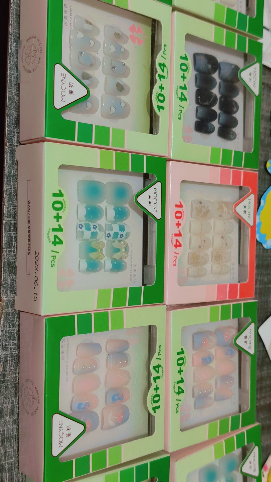 1 kilogram Printed and Fancy nails (plastic box packing nails)