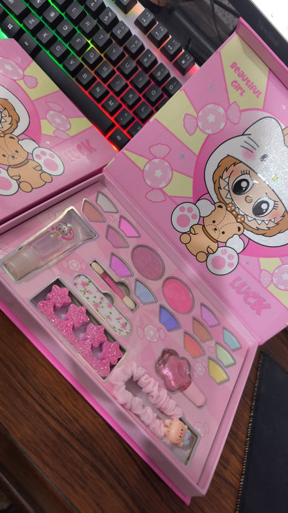 "Beautiful Girl LUCK" children's makeup kit / eyeshadow palette.