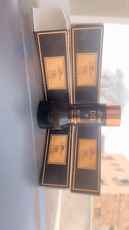 Water proof 2 in 1 foundation+ applying puff